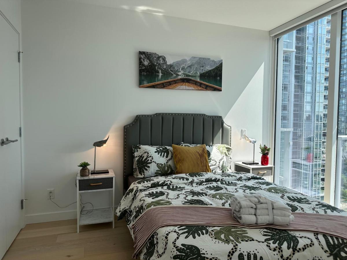 Metro Central Incredible Stylish & Cozy Burnaby Extérieur photo
